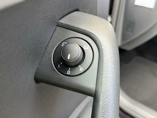 Škoda Octavia Skoda Octavia Combi 1.5 TSI Greentech Sport Business Automaat | Cruise control | Climate control | Trekhaak | Parkeersensoren achter | Zwart optiek - afbeelding nr 5