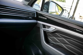 Volkswagen Touareg Volkswagen Touareg R 3.0 TSi eHybrid 4MOTION | Full Option | Panodak | Massage | Trekhaak | Black Style | 21 inch | - afbeelding nr 46
