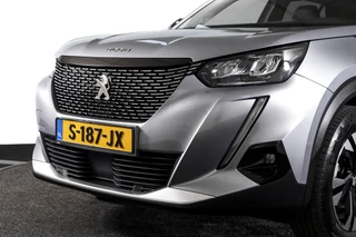 Peugeot 2008 Peugeot 2008 1.2 PureTech Allure Pack 130 PK - Automaat | Dig. Cockpit | PDC | Camera | NAV + App, Connect | ECC | DAB | LM 17