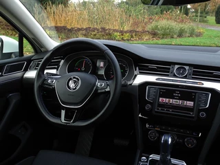 Volkswagen Passat Volkswagen Passat Variant TSI GTE 218PK / DSG automaat / Highline / LED - afbeelding nr 16