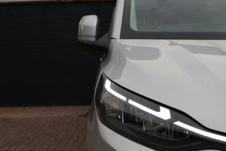Ford Transit Custom Ford Transit Custom 320 2.0 TDCI L2H1 Limited TREKHAAK 170PK 2X SCHUIFDEUREN DIRECT LEVERBAAR - afbeelding nr 4