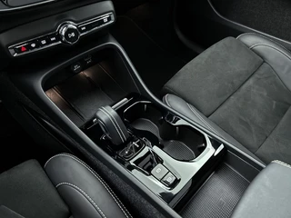 Volvo XC40 Volvo XC40 1.5 T4 Rech. R-Design | Harman/Kardon | achteruitrijcamera | Cru - afbeelding nr 9