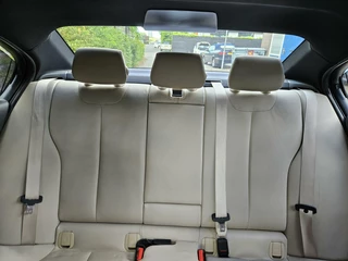 BMW 3 Serie BMW 3-serie 330e PHEV Iperformance VEEL OPTIES! Zeer nette staat! - afbeelding nr 35