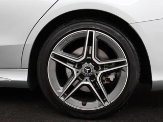 Mercedes-Benz C-Klasse Mercedes-Benz C-klasse 180 Business Solution AMG | Stoelverwarming |  360 Camera | Trekhaak | Digital Cockpit | Leder/Alcantara | Full LED | Navigatie | Park Assist - afbeelding nr 32