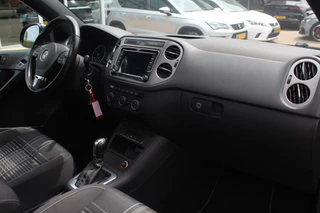 Volkswagen Tiguan Volkswagen Tiguan 1.4 TSI Edition / Trekhaak / Panoramadak / Apple CarPlay / 18'' / Navigatie / Xenon / Stoelverwarming / Cruise Control - afbeelding nr 13