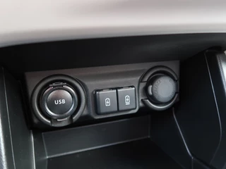Suzuki Swift Suzuki Swift 1.2 Style Smart Hybrid | Navigatie | Cruise-control | Camera - afbeelding nr 29