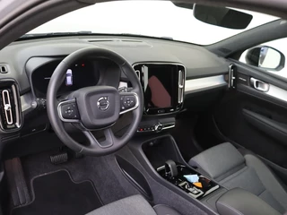 Volvo XC40 Volvo XC40 B4 Plus Dark | Trekhaak | Dodehoekdetectie | Achteruitrijcamera - afbeelding nr 17