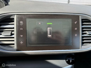 Peugeot 308 Peugeot 308 1.2 PureTech Blue Lease Automaat Panorama dak Nieuwe APK - afbeelding nr 11