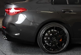 Mercedes-Benz C-Klasse Mercedes-Benz C-klasse 300 e AMG 63 Look / 360 Camera / Acc / Lane Assist / Elek Stoelen / Leder / Open Pano / Dode Hoek / 20 Inc - afbeelding nr 41