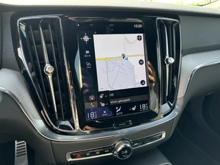 Volvo V60 Volvo V60 T6 Plug-In Hybrid AWD R-Design | Harman/Kardon Audio | Memorystoelen | Climate Pack | ACC | Keyless Entry | - afbeelding nr 9