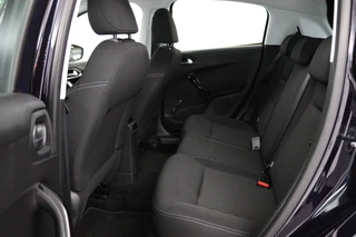 Peugeot 208 Peugeot 208 1.2 PureTech Blue Lease Active (PARKEERSENSOREN ACHTER, NAVIGATIE, BLUETOOTH, NL-AUTO, GOED ONDERHOUDEN) - afbeelding nr 24