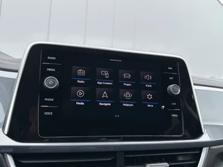 Volkswagen T-Roc Volkswagen T-Roc 1.5 TSI 150pk DSG Style | Acc | Lane | Camera - afbeelding nr 37