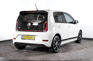 Volkswagen up! | Cruise | Camera |Stoelverw | PDC | ECC | LM 17