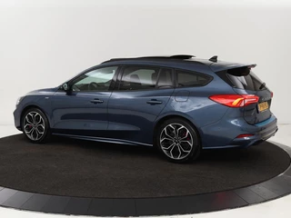 Ford Focus Ford Focus 1.0 EcoBoost ST Line X | Panoramadak |  Stoel & stuurverwarming | Adaptive cruise | Camera | Carplay | Full LED | Trekhaak | Climate control | Navigatie - afbeelding nr 2