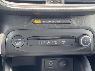 Ford Focus Ford Focus 1.0 EcoBoost Hybrid Titanium 125pk | Winterpack | Parking Pack | SYNC 4 Navigatie | 16 inch Licht metalen velgen - afbeelding nr 19