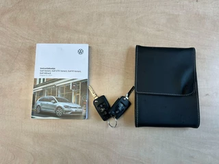 Volkswagen Golf Volkswagen Golf 1.0 TSI Life LED Navi CarPlay Adaptive Cruise Climate Trekhaak - afbeelding nr 4