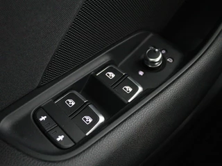 Audi A3 Audi A3 30 TFSI Sport | Full LED | Sportstoelen | Navigatie | Climate control | Bluetooth | Cruise control | Parkeerhulp - afbeelding nr 14