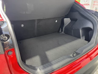 Toyota Yaris Cross All-season banden, trekhaak, dodehoekdetectie, PDC V + A , All-in Rijklaarprijs - afbeelding nr 13