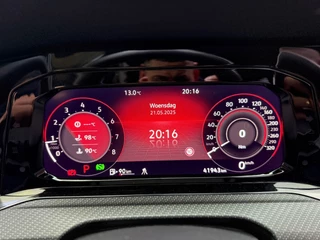 Volkswagen Golf Volkswagen Golf 2.0 TSI R 4Motion|Akrapovic|Panorama|Performance - afbeelding nr 74