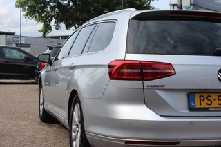 Volkswagen Passat Volkswagen Passat 1.4 TSI 125pk BMT Comfortline Business | Orig. NL | Trekhaak | Virtual dashboard | Carplay | - afbeelding nr 28