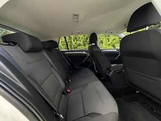 Volkswagen Golf Volkswagen Golf 1.4 TSI Highline Business R, NAVI, R-LINE CRUISE, ECC-AIRCO, CARPLAY, DYNAMISCH LED, PARKEERSENSOREN, LICHTMETAAL 17 - afbeelding nr 28