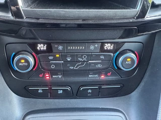 Ford Transit Connect Ford Transit Connect 1.5 EcoBlue 120PK Automaat L2 Limited Lang / Navi / Cruise / Trekhaak/ Camera - afbeelding nr 27