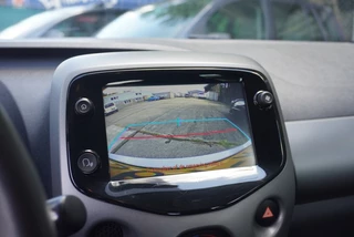 Toyota Aygo Toyota Aygo 1.0 VVT-i x-play ltd Navi | Camera | Airco | NAP - afbeelding nr 14