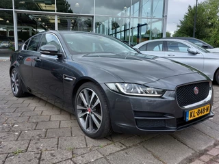 Jaguar XE 2.0 D 163pk Automaat Portfolio Premium Business Pack | Origineel NL | Navi | Bi-Xenon | Clima | Cruise | Leder+Verwarmd+Elek.Verstel | Pdc V+A+Camera | Rijstrook+Licht+Regensensor | 19''lm - afbeelding nr 3