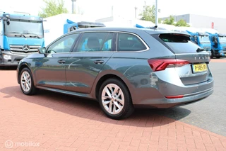 Škoda Octavia Skoda Octavia Combi 1.0 TSI Business Edition Plus, Stuur + stoel verwarming, Memory seats, Digitaal dashboard, Elektrische kofferbak, Head up display, Dodehoek detectie, Clima, App connect, Cruise, Navi. - afbeelding nr 5