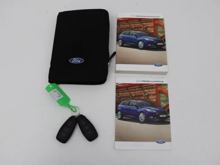 Ford Focus Ford Focus 1.0 EcoBoost 140pk ST-Line |  Stoel & stuurverwarming | Xenon | Carplay | Navigatie | Climate control | Parkeerhulp | Cruise control - afbeelding nr 12