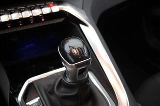 Peugeot 5008 Peugeot 5008 1.2 PureTech Executive 7 Persoons - Carplay, Cruise, Trekhaak - afbeelding nr 22