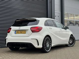 Mercedes-Benz A-Klasse Mercedes A180 AMG Night | Pano | H&K | Keyless | Memory etc - afbeelding nr 6