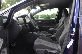 Volkswagen Golf Volkswagen Golf 1.4 eHybrid GTE / Camera / Navigatie / Sfeerverlichting / LED Koplampen / 18'' / Virtual Cockpit / DAB / Stoelverwarming / ACC - afbeelding nr 9