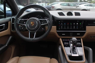 Porsche Cayenne Porsche Cayenne 3.0 E-Hybrid Platinum Edition / Trekhaak / Panoramadak / 360Camera / 22'' / Matrix LED / Luchtvering / Sportdesign / Sportchrono / Keyless / Stoelventilatie / Stuurverwarming / Dodehoek / DAB / ACC - afbeelding nr 9