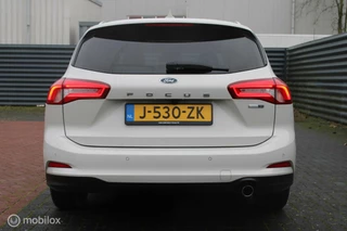 Ford Focus Ford Focus Wagon 1.0 EcoBoost 125 PK Hybrid Titanium X Business, Trekhaak, Donker glas, Pdc + Camera, Cruise, Clima, Navi, App connect - afbeelding nr 14