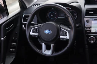 Subaru Forester Subaru Forester 2.0 Premium / PANODAK / CAMERA / STOELVERW / TREKHAAK - afbeelding nr 15