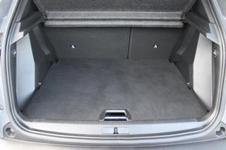 Peugeot 2008 Peugeot 2008 1.2 130PK AUTOMAAT GT PACK | NAVIGATIE | FULL LED KOPLAMPEN | DRAADLOZE APPLE CARPLAY/ANDROID AUTO | ADAPTIVE CRUISE CONTROL | CAMERA VOOR + ACHTER | CLIMATE CONTROL | LICHTMETALEN VELGEN 17