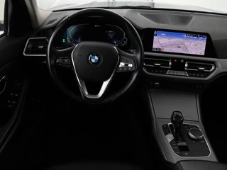 BMW 3 Serie BMW 3-serie 330e eDrive Edition | Trekhaak | Leder |  Stoelverwarming | Carplay | Live Cockpit | Full LED | DAB | Climate control | Parkeerhulp - afbeelding nr 3