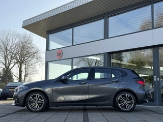 BMW 1 Serie BMW 1-serie 116d Executive Edition | Live Cockpit | Sfeerverlichting | Apple Carplay | - afbeelding nr 3