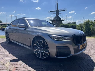 BMW 7 Serie 745e High Executive M-Sport/ Schuif-kantel dak / Hud / Led / Carplay / dealer onderhouden /