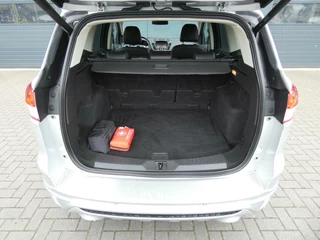 Ford Kuga Ford Kuga 1.5 EcoBoost 150 PK Titanium Individual | HALF-LEDER | WINTER PAKKET | CRUISE | 99000 KM!!! - afbeelding nr 12