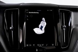 Volvo XC60 Volvo XC60 2.0 T6 Plug-in hybrid AWD Plus Dark | S/K-Panodak | Dig. Cockpit | Adapt. Cruise | Memory Stoelen | Elek. Klep | Stoel-+stuurverw. | 360 Camera | Harman/Kardon | NAV+App. Connect | LM 19