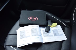 Kia e-Niro Kia e-Niro ExecutiveLine 64 kWh | Stoelverwarming/koeling | Elektrisch verstelb. bestuurdersstoel met geheugen | Draadloze telefoonlader | - afbeelding nr 47