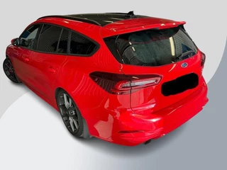 Ford Focus Ford Focus Wagon 2.3 EcoBoost ST-X Automaat 280pk! | Panoramadak | Afneembare trekhaak | Winter Pack | Standkachel | AGR-stoelen | Bang&Olufsen | Elektrische achterklep | Head up Display | Matrix LED - afbeelding nr 5