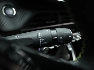 Peugeot 208 Peugeot 208 1.2 PureTech 100 GT | Navigatie | Camera | Adaptive cruise contr - afbeelding nr 26