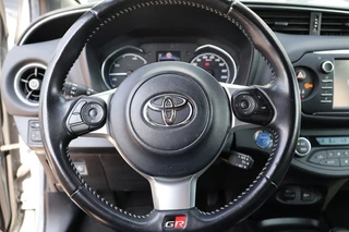 Toyota Yaris Toyota Yaris 1.5 Hybrid GR-Sport uitvoering - afbeelding nr 14