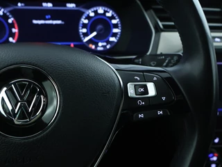 Volkswagen Passat Volkswagen Passat Variant 1.4 TSI ACT Highline Business R-LINE - afbeelding nr 17
