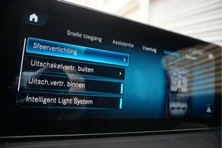 Mercedes-Benz EQC * Lane departure stuurcorrectie * Panoramadak * Sfeerverlichting * Vollederen interieur * Apple Carplay * Matrix LED * Junge Sterne 3/2029 - afbeelding nr 52