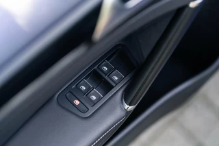 Volkswagen Golf Volkswagen Golf 2.0 TSI R 4Motion Pano Dsg DCC Dynaudio - afbeelding nr 55