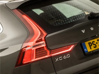 Volvo XC60 255Pk Automaat (PANORAMADAK, APPLE CARPLAY, MEMORY SEATS, LEDER, CAMERA, ADAPTIVE CRUISE, STOELVERWARMING, KEYLESS, NIEUWE APK, NIEUWSTAAT) - afbeelding nr 32